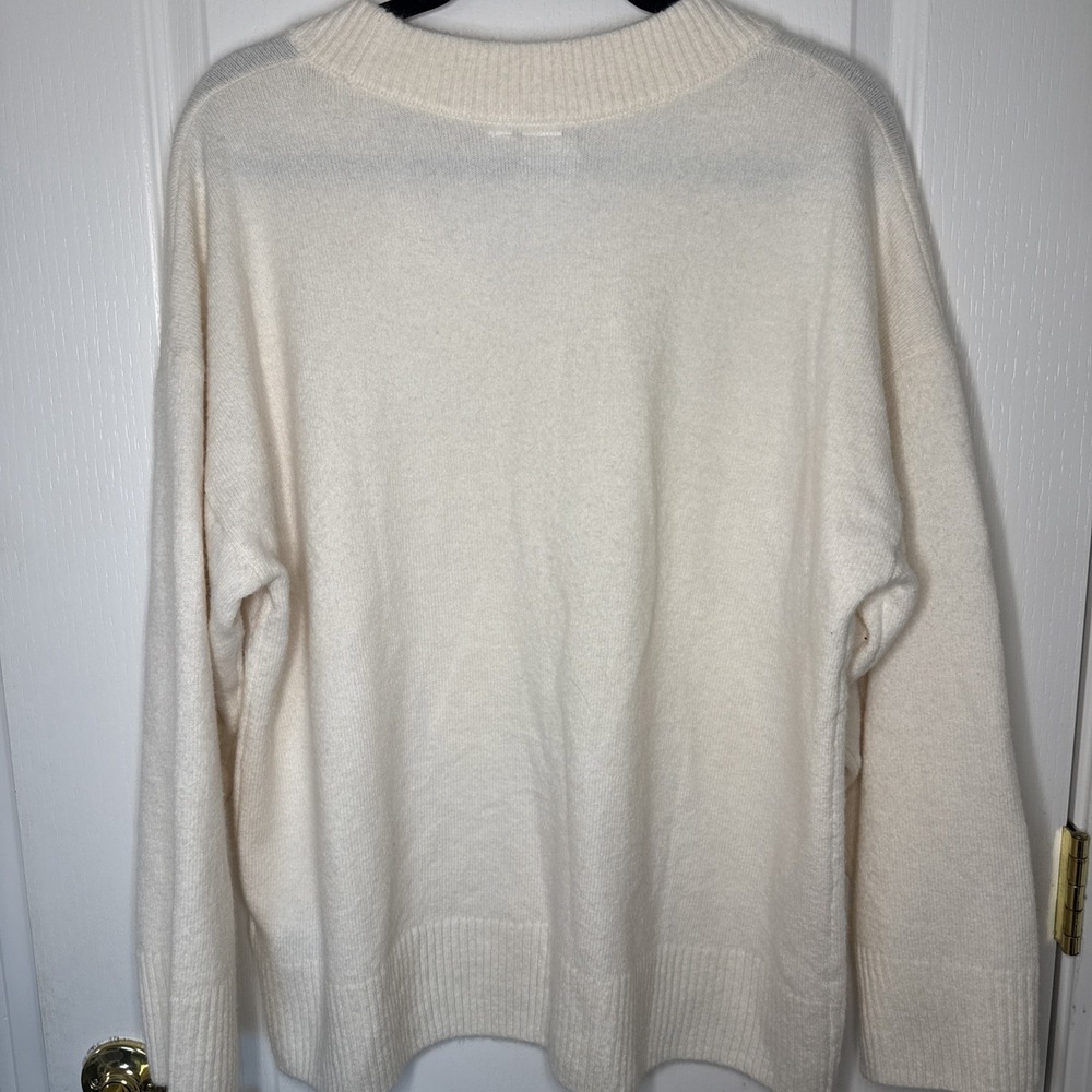 Gap Cream Ivory V-Neck Knit Sweater XL Oversized Soft Pullover Cozy Quiet Luxe - Picture 6 of 10